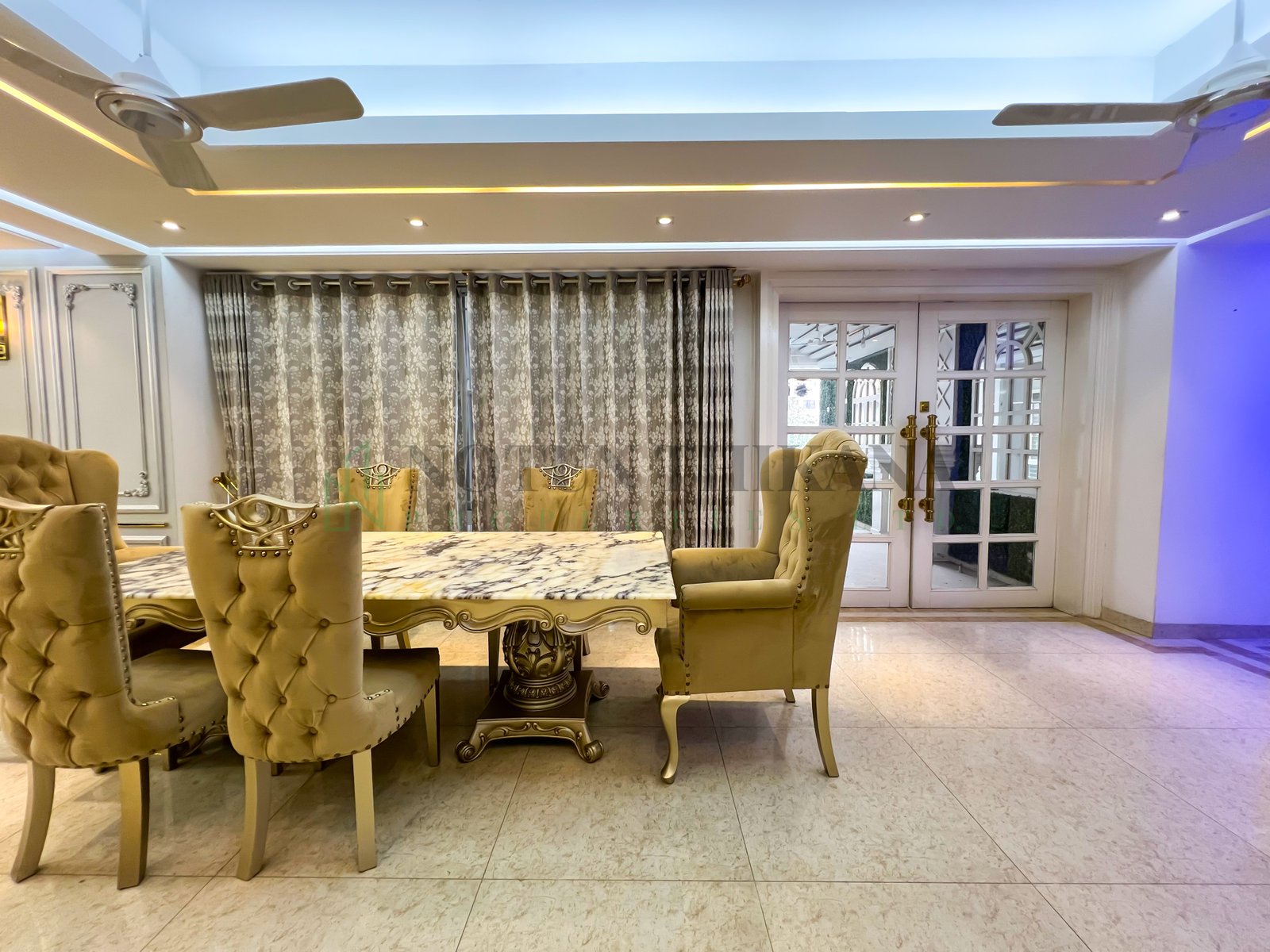 luxury-living-in-banani-3200-sft-fully-furnished-apartment